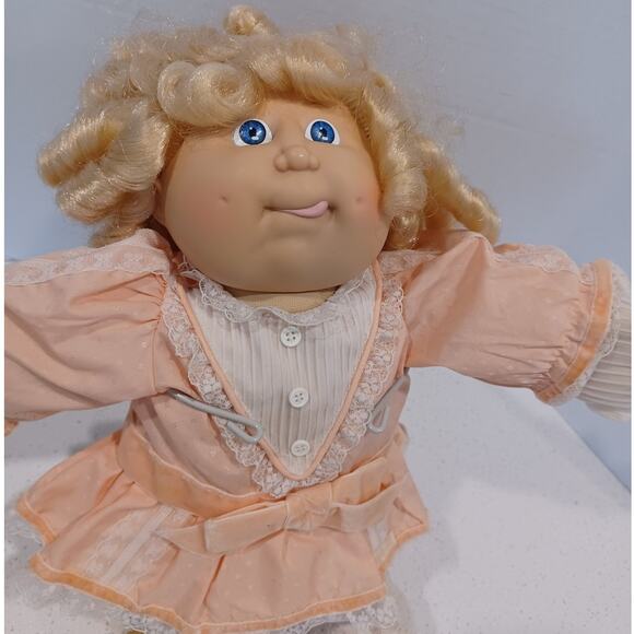 Vintage Cabbage Patch Kids Cornsilk Kids Blonde Hair Blue Eyes - Picture 2 of 10
